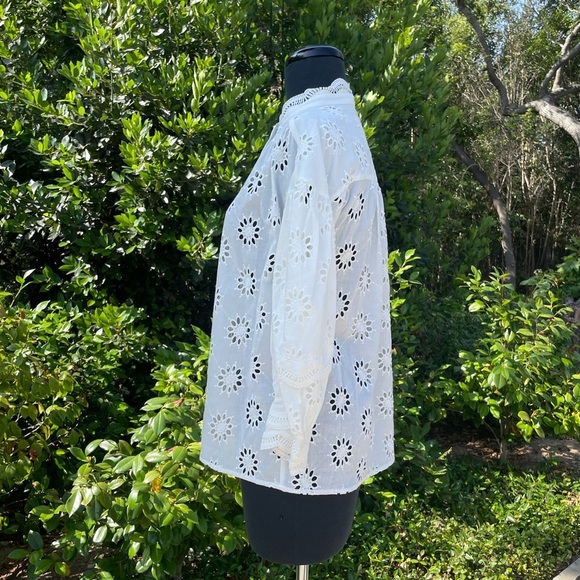 Serie Suncoo Paris peek-a-boo-sheer eyelet blouse - size TO - Picture 3 of 4